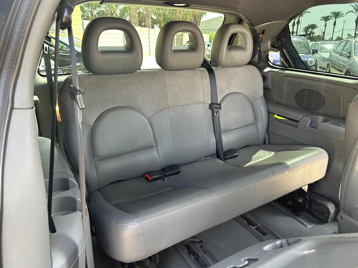 CHRYSLER VOYAGER LX 2.8 CRDI AUTO SPANISH LHD IN SPAIN 154K 7 SEAT SUPERB 2007